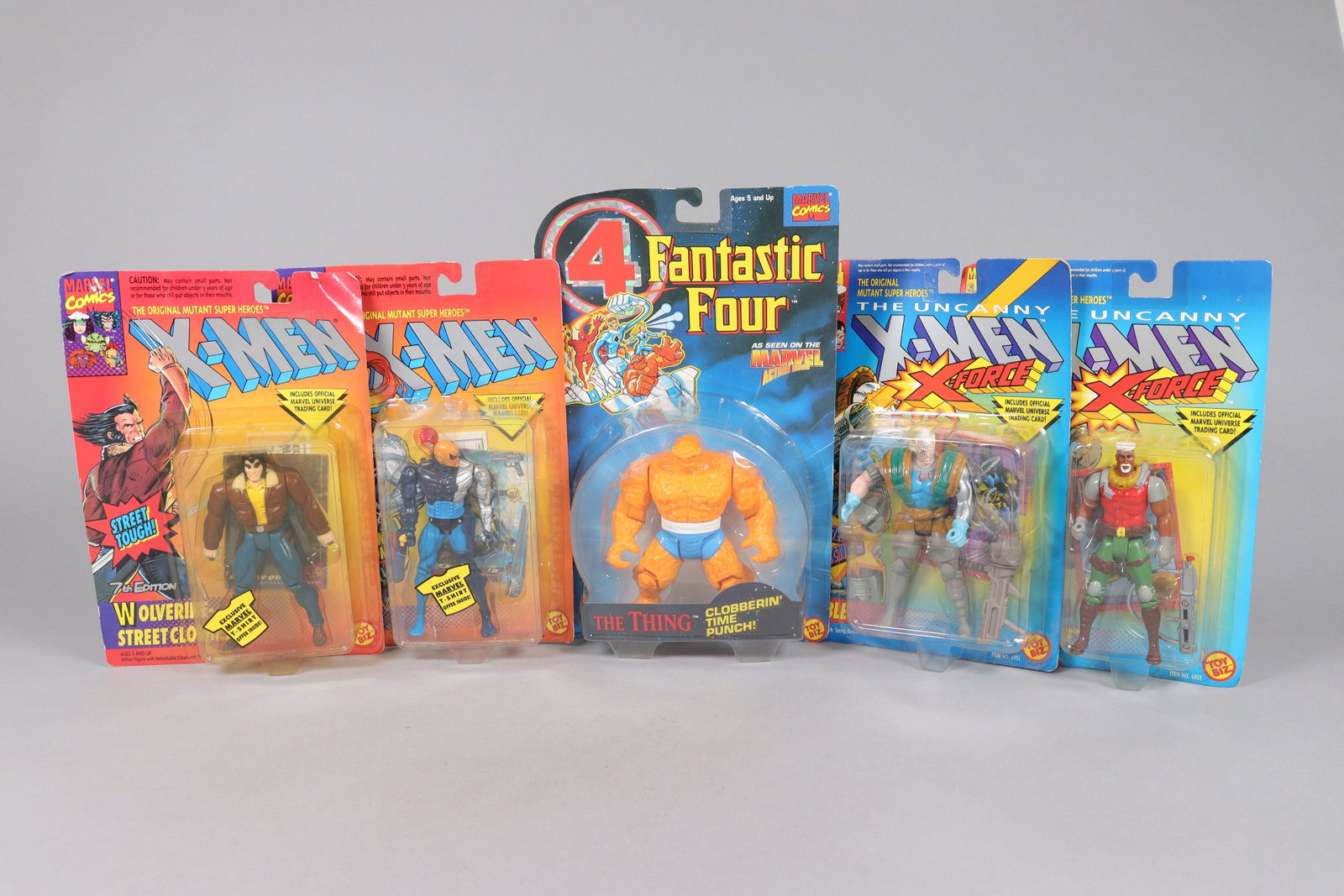 Lots Marvel action figures in box (1 of 6)