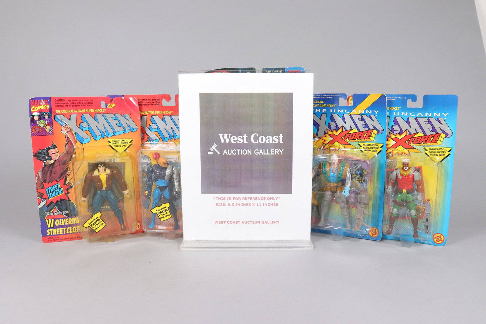 Lots Marvel action figures in box - 2