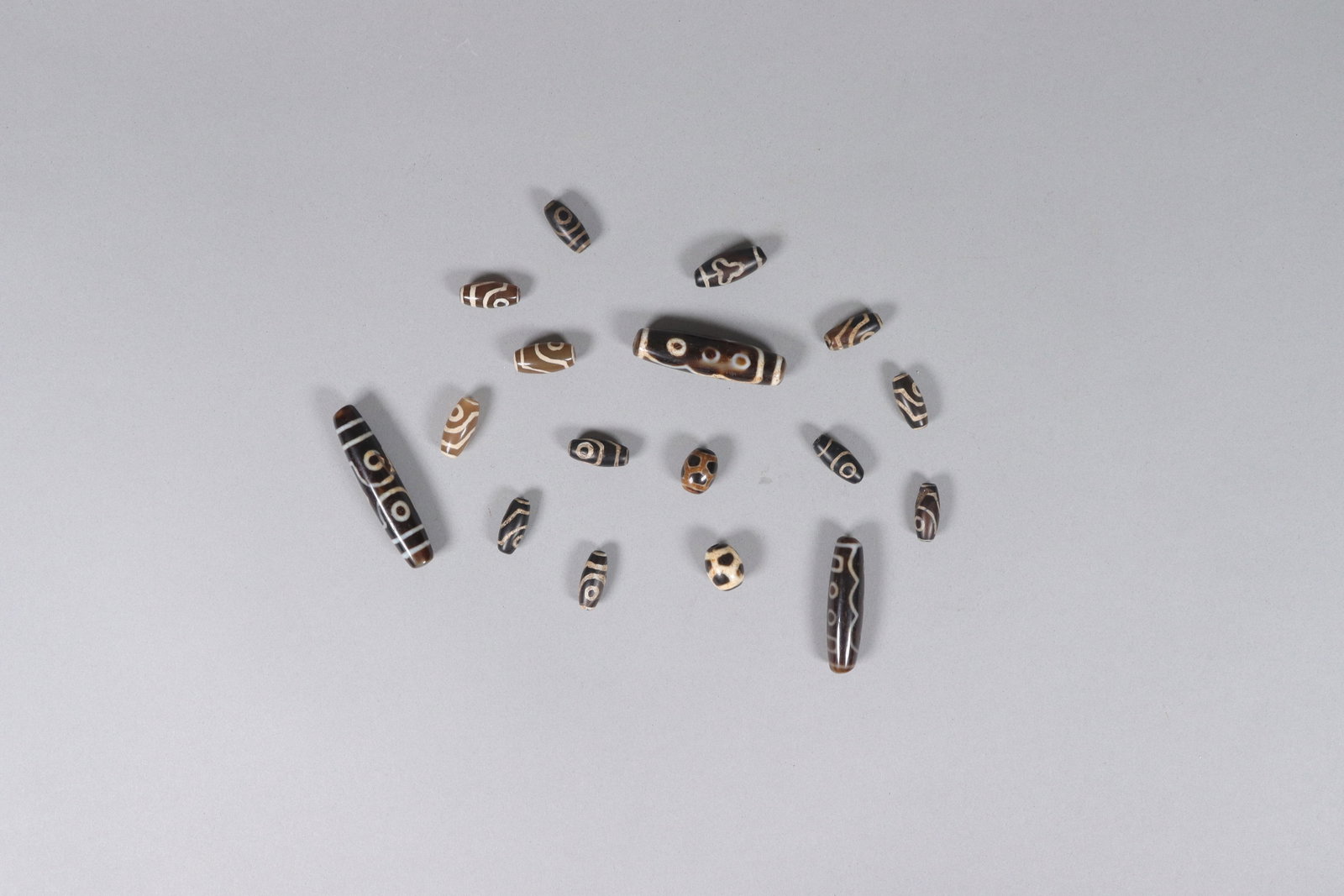 Lots Tibetan dzi beads (1 of 6)