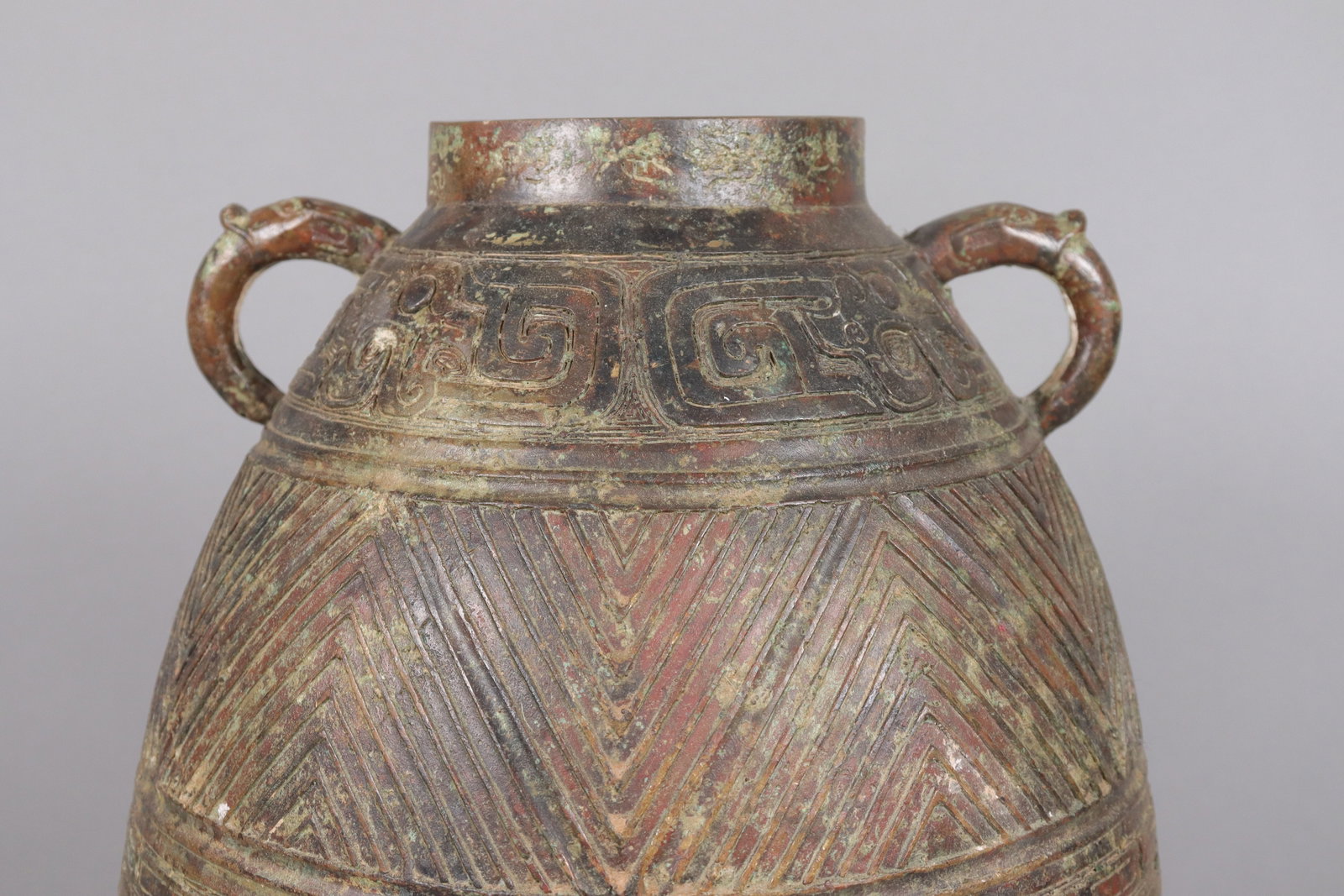 Chinese large bronze vessel - 4