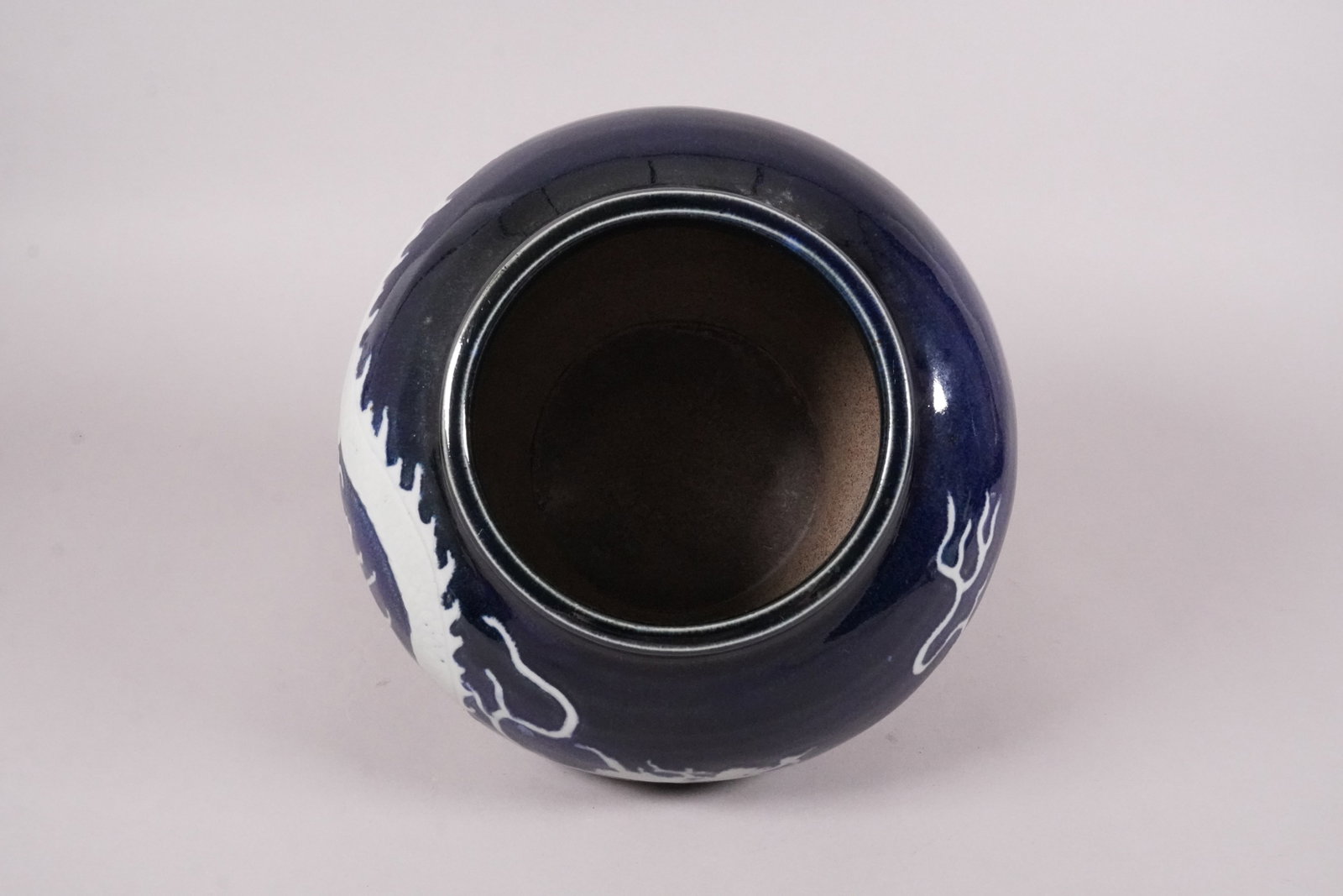 Chinese large dragon jar - 3
