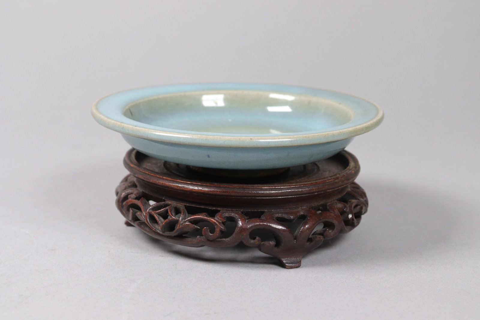 Chinese antique washer Jin period: Chinese fine antique washer, from Jin period. H: 1" x W: 5.45."