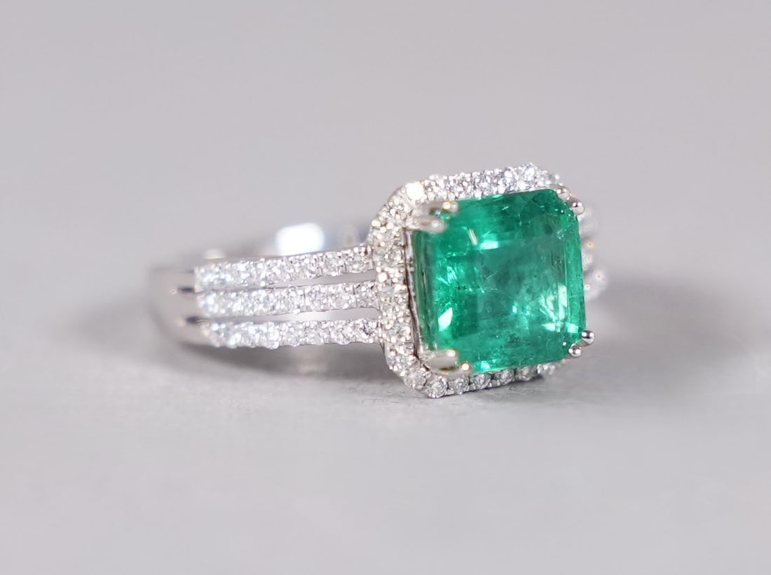 Platinum natural emerald diamond ring: Platinum natural emerald diamond ring. Total 2.16 carats natural emerald and 0.37 carats natural diamond. US ring size 6.80.