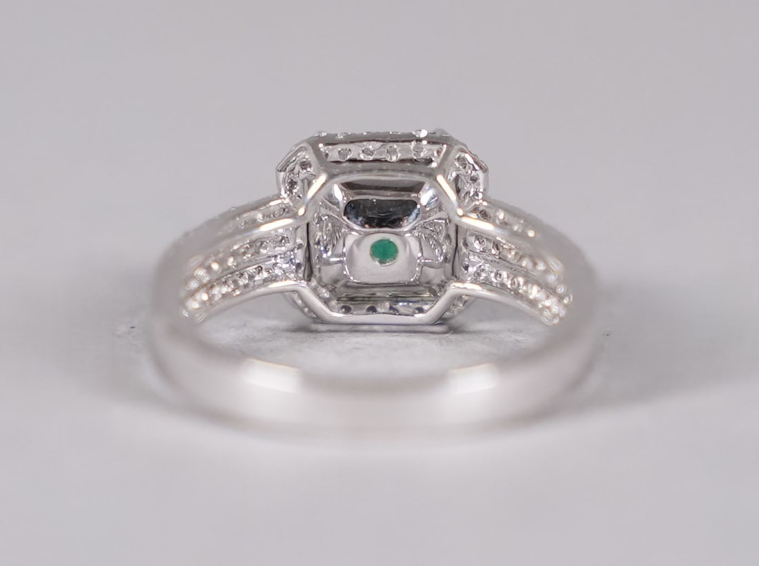 Platinum natural emerald diamond ring - 4