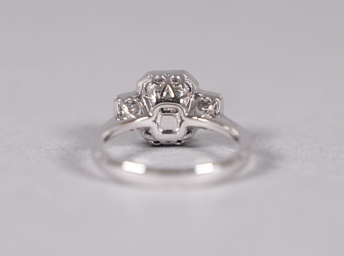 Platinum natural emerald diamond ring - 4