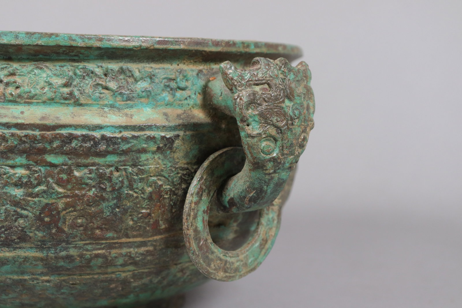 Chinese large bronze vessel - 3