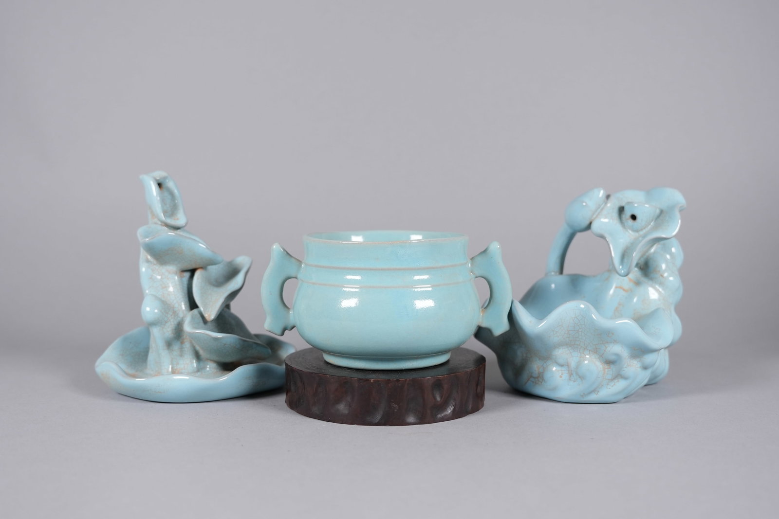 Lots Chinese celadon porcelains: Lots Chinese fine celadon porcelains. Largest H: 6" x W: 6."