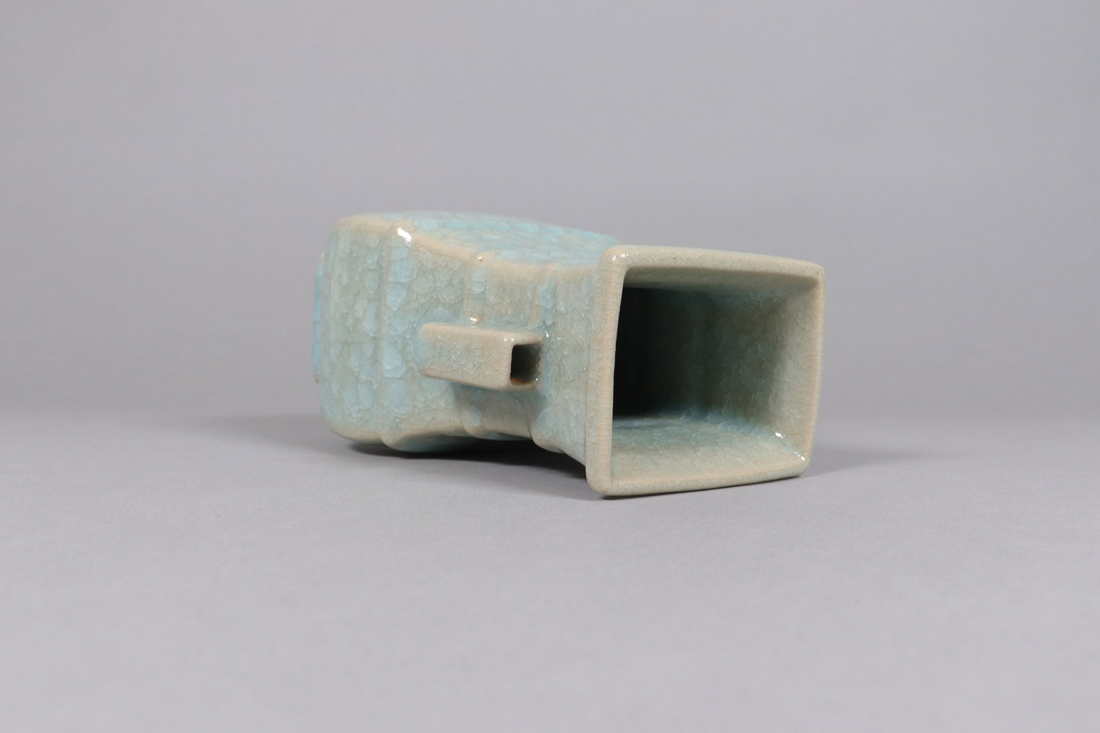 Chinese fine celadon vase - 3