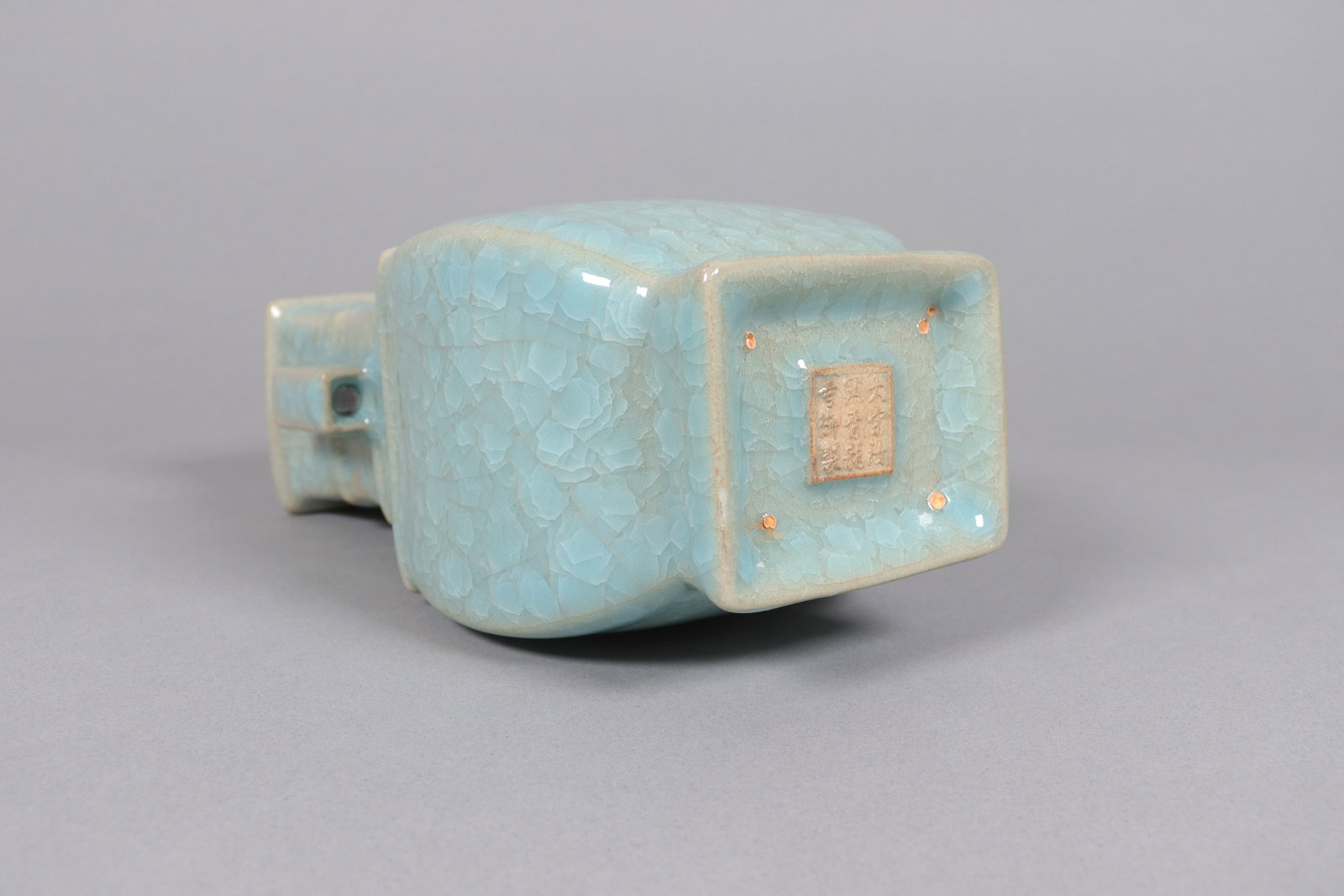 Chinese fine celadon vase - 4