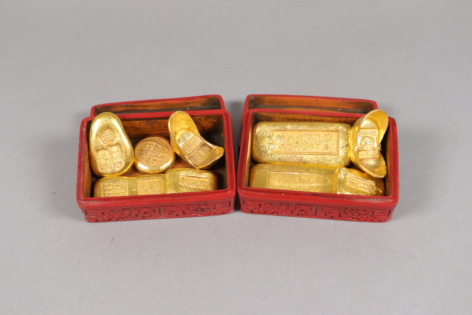 Lots Chinese ingots ungraded: Lots Chinese ingots ungraded. We do not guarantee its material, engraving, carvings, weight and age. All sales are final, no return.