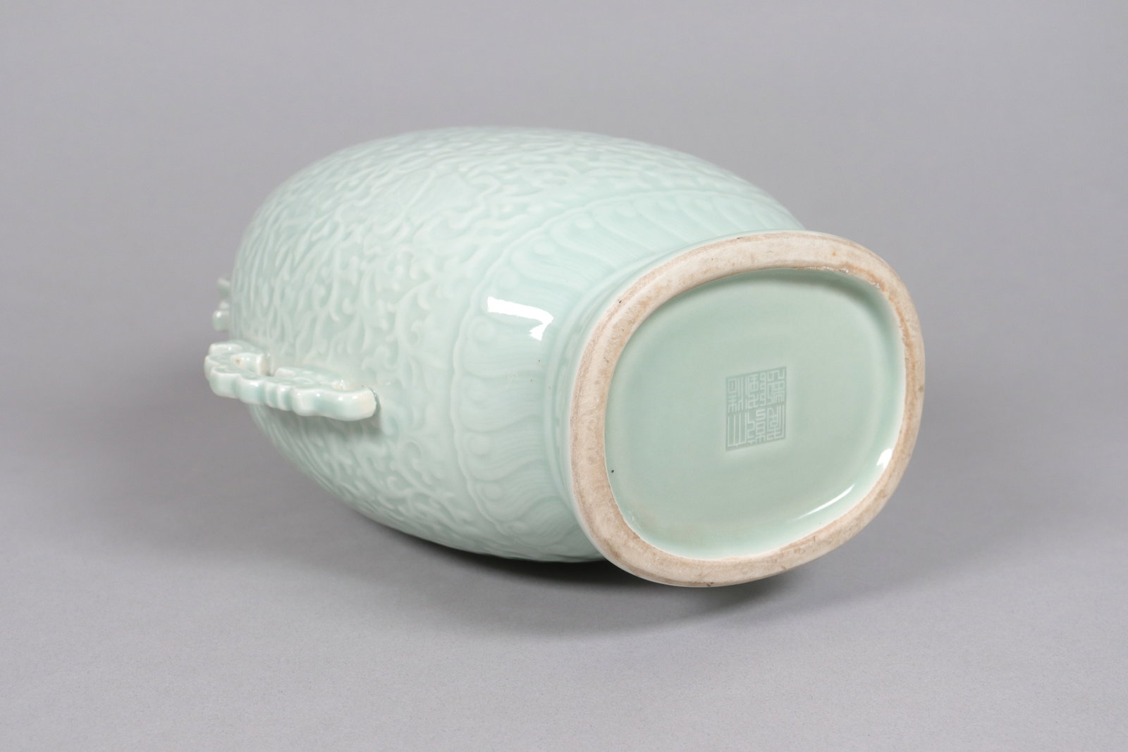 Chinese fine celadon vase - 4