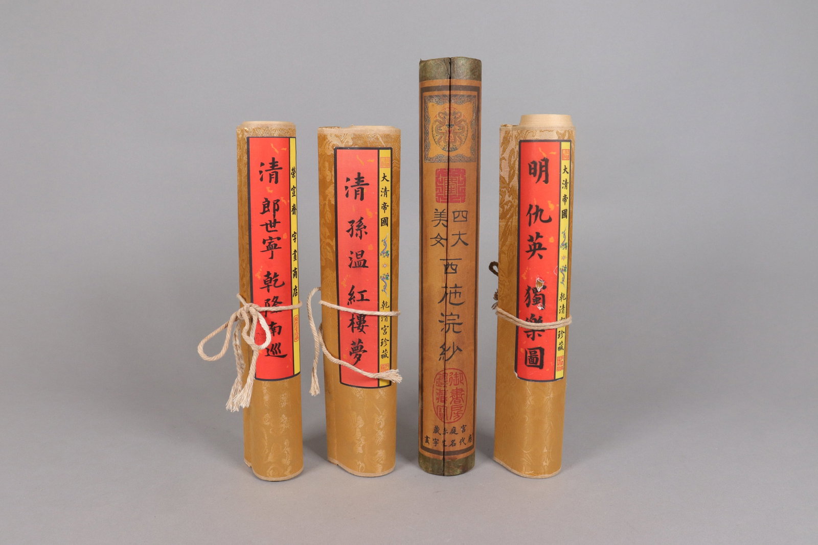 Lots Chinese art scrolls: Lots Chinese art scrolls.