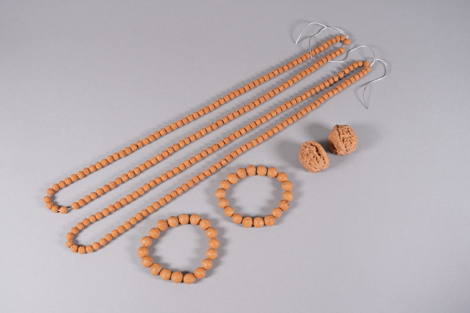 Lots Chinese beaded items: Lots Chinese beaded items.