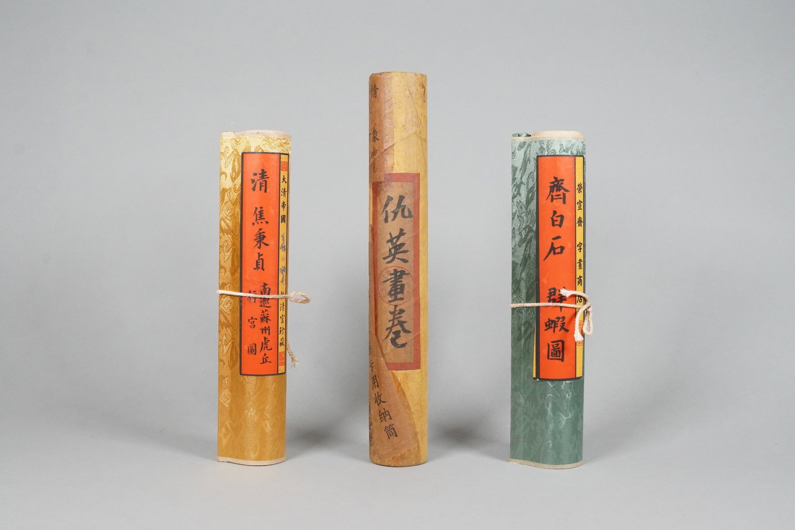 Lots Chinese art scrolls: Lots Chinese art scrolls.