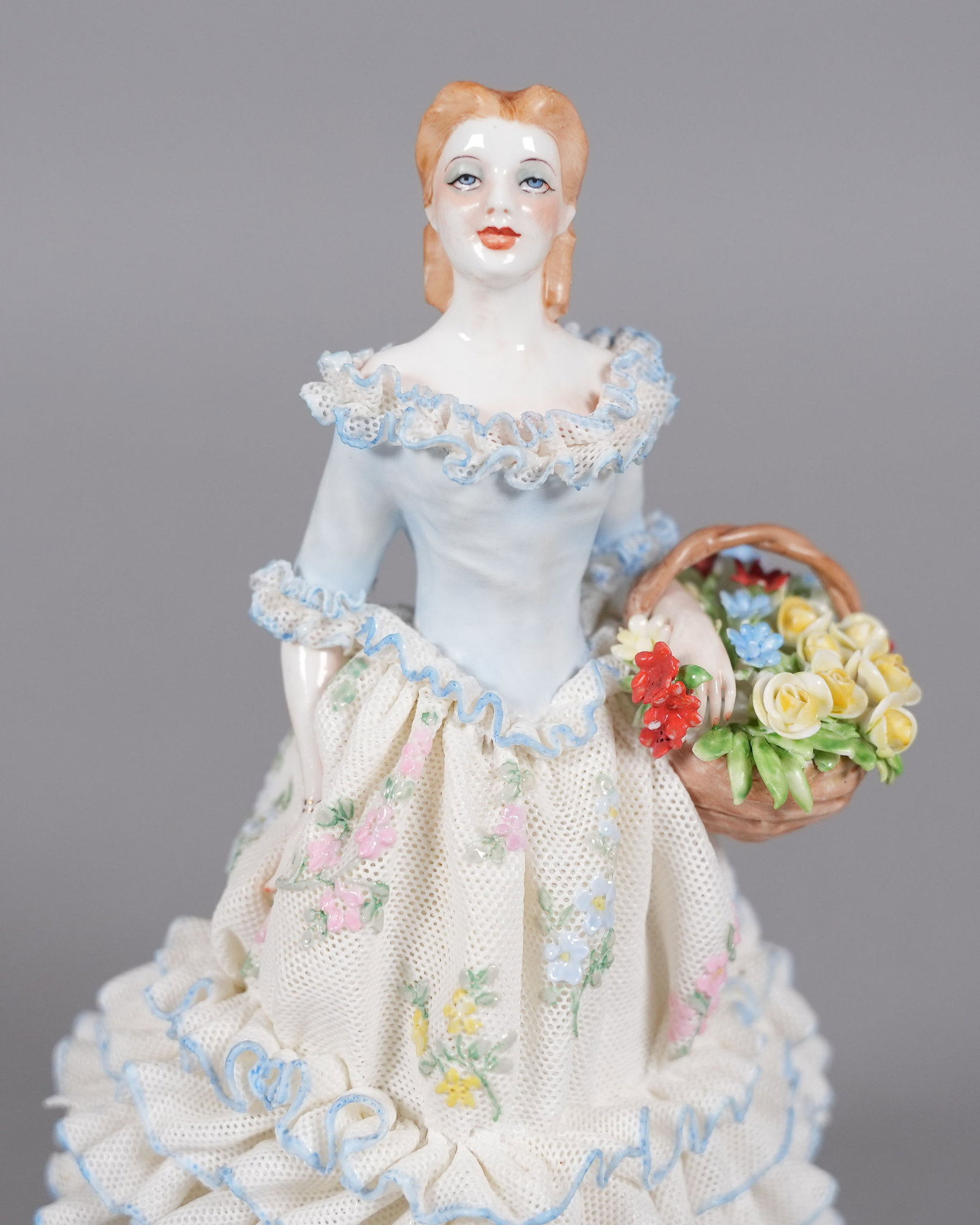 A vintage figurine - 3