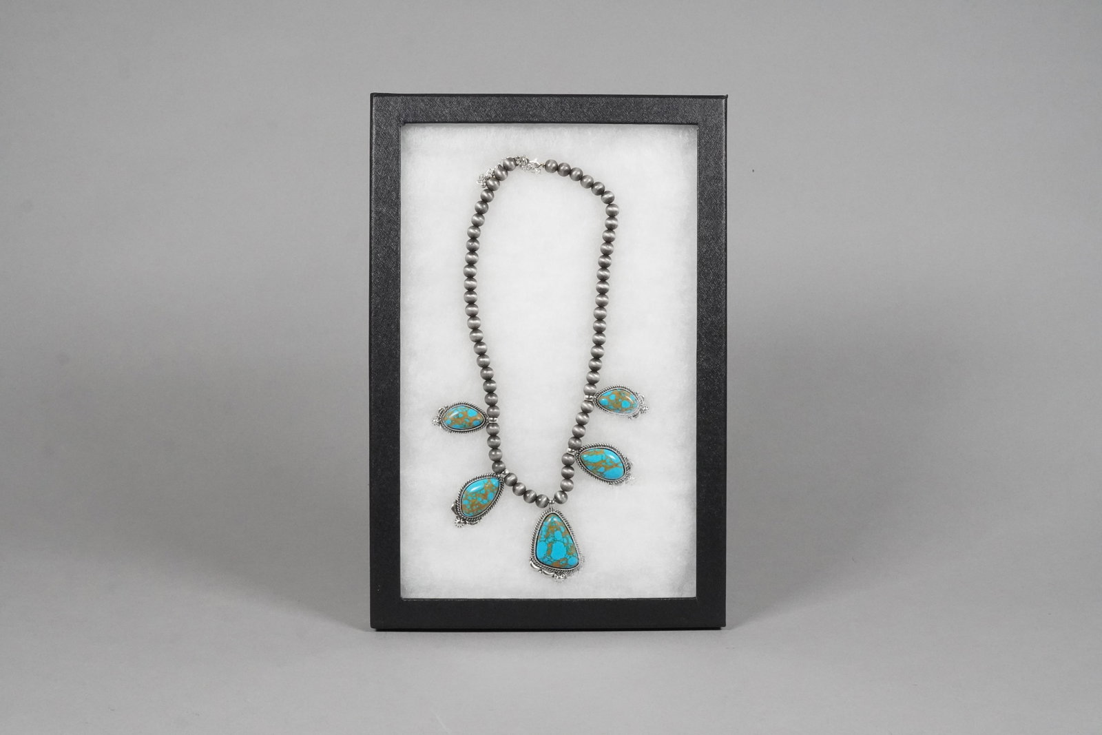 Estate fine necklace: Estate fine necklace, ungraded. All sales are final, no return.