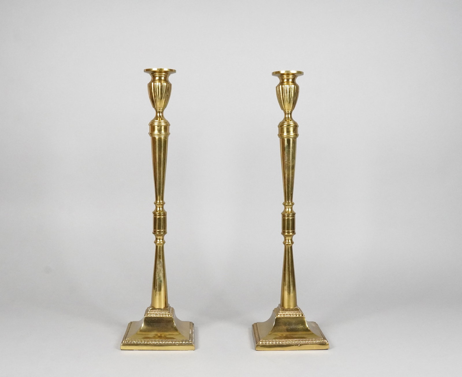 2 heavy brass candle holder (1 of 8)