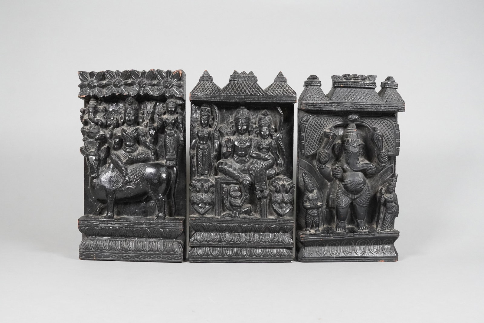 Lots fine carvings: Lots fine carvings. Largest H: 12.2" x W: 7."
