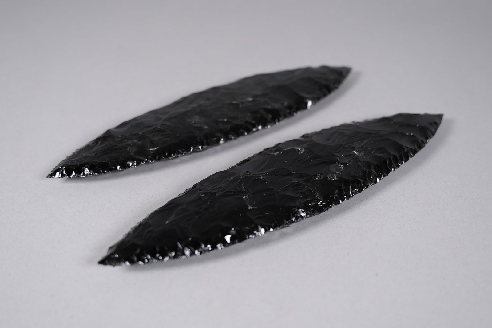 Antique obsidian spearhead - 3