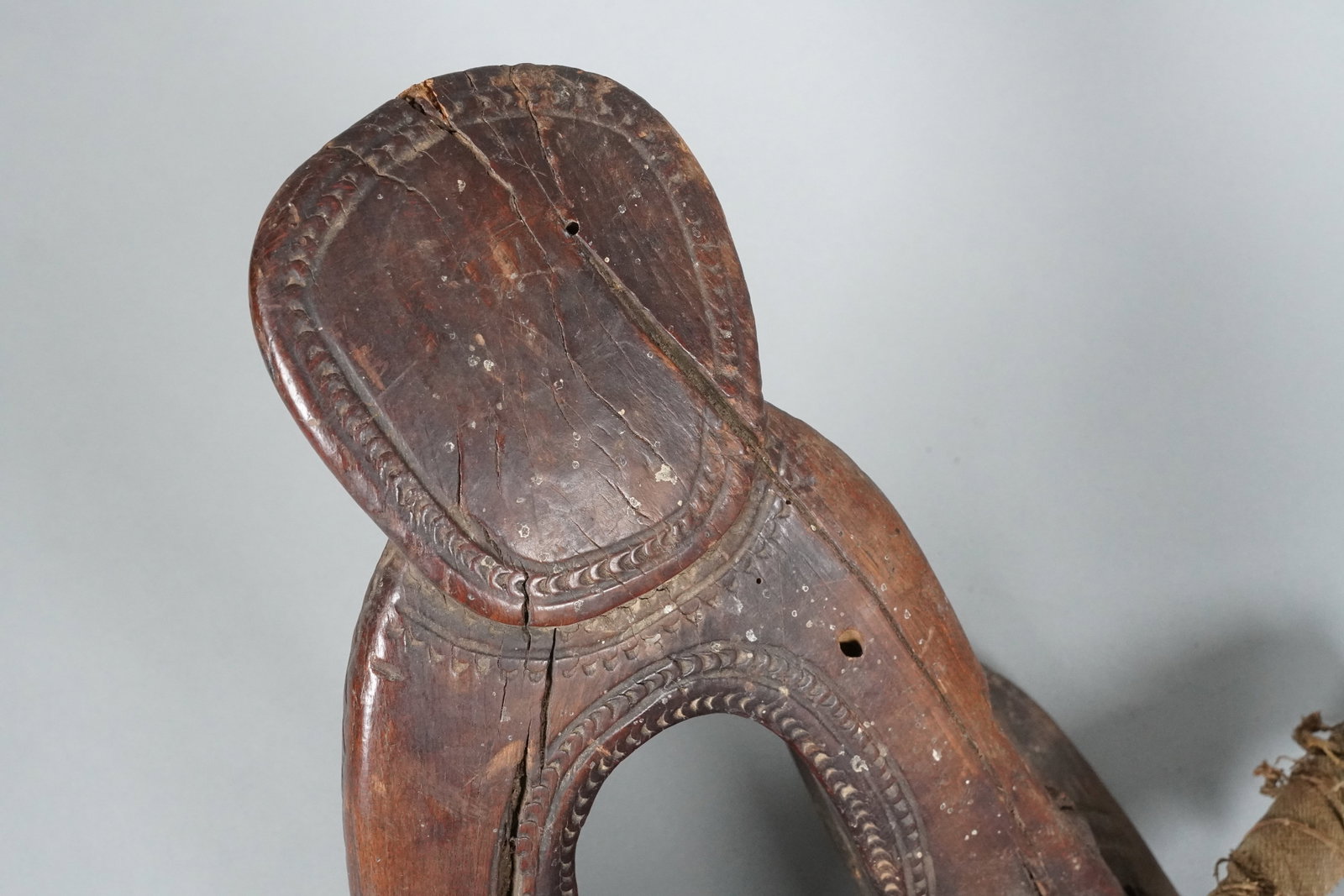 Antique Native American saddle - 3