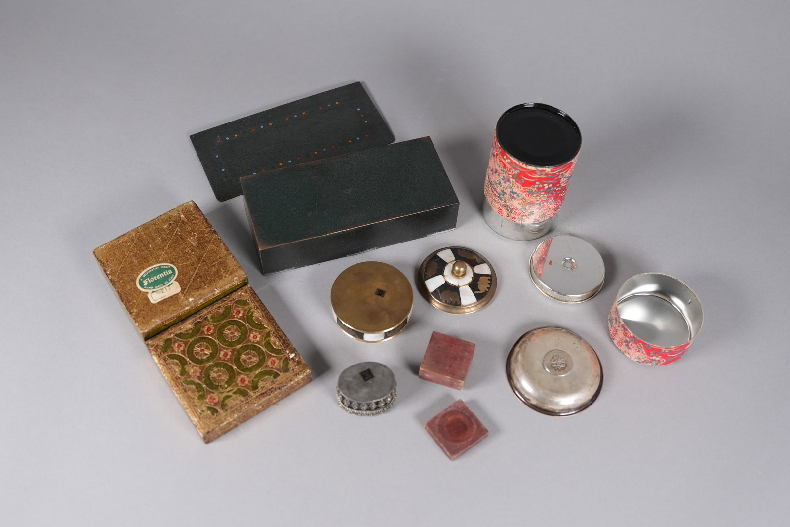 Lots estate items - 4