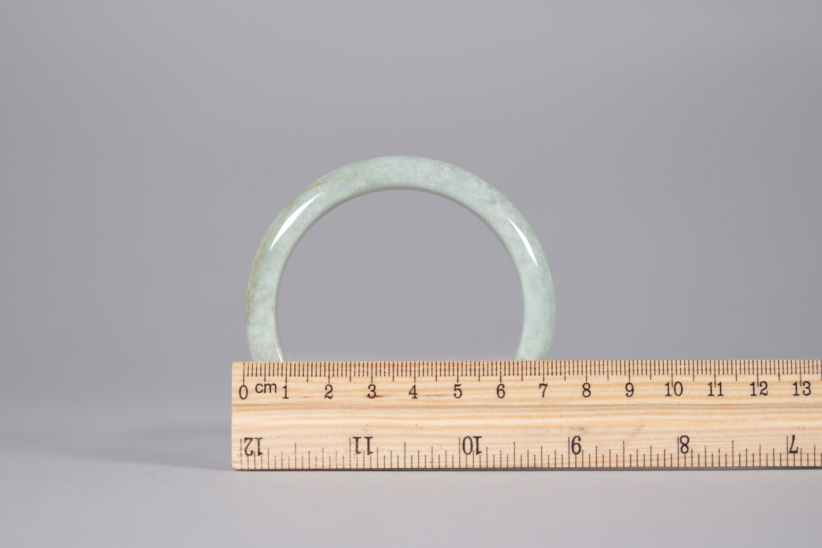 Chinese fine jadeite bangle - 2