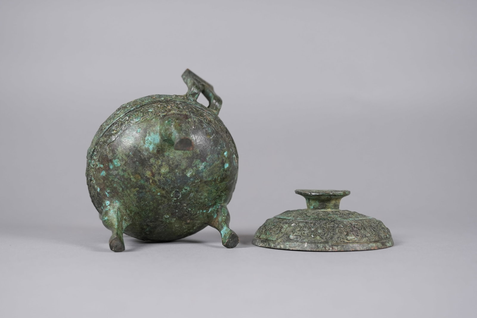 2 Chinese bronze vessels - 4