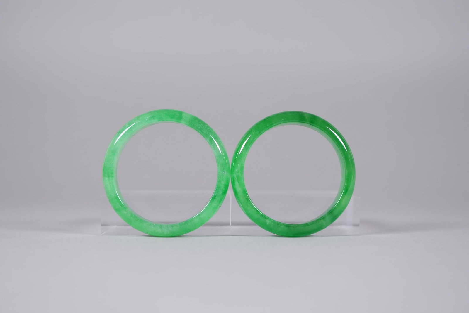 Lots Chinese apple green bangles - 2