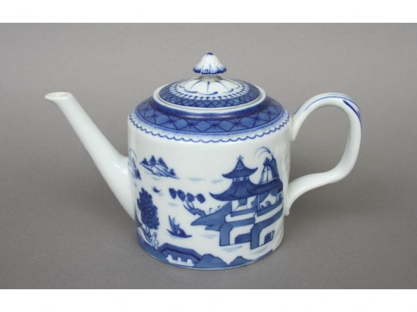 Mottahedeh Historic Charleston Tea Pot