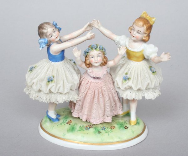 Two German Porcelain Figural Lace Groups of Girls - 6
