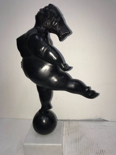 COLOMBIAN BRONZE FERNANDO BOTERO (1 of 5)