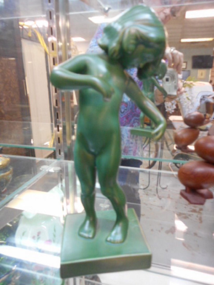 P. Ipsen's Widow Jade Green Girl No. 888.statue: P. Ipsen's Widow Jade Green Girl No. 888. Venus Kalipygos, Design Kai Nielsen ai Nielsen (1882 - 1924): Venus Kalipygos (the girl with the beautiful bottom). P. Ipsens Enke no. 888. Copenhagen, Denmar