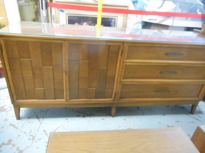 A Kleins Auction Gallery llc NCAFL9539, NC Auctions & 177