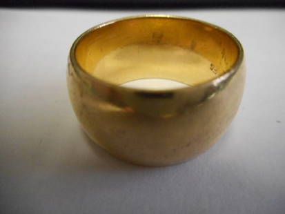 14K Wedding Band yellow gold ring: 14 k yellow gold wedding band marked inside 14K 15 grams sz 8