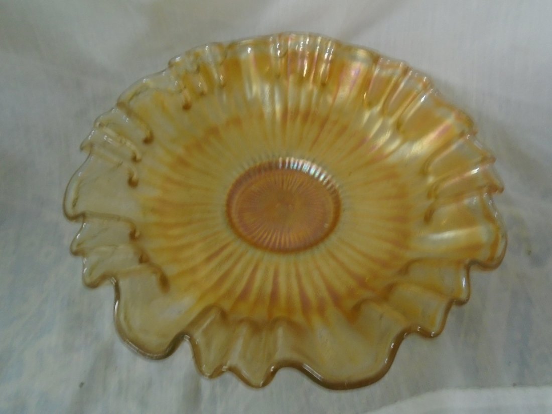 carnival glass stippled rays by Fenton bowl (1 of 3)