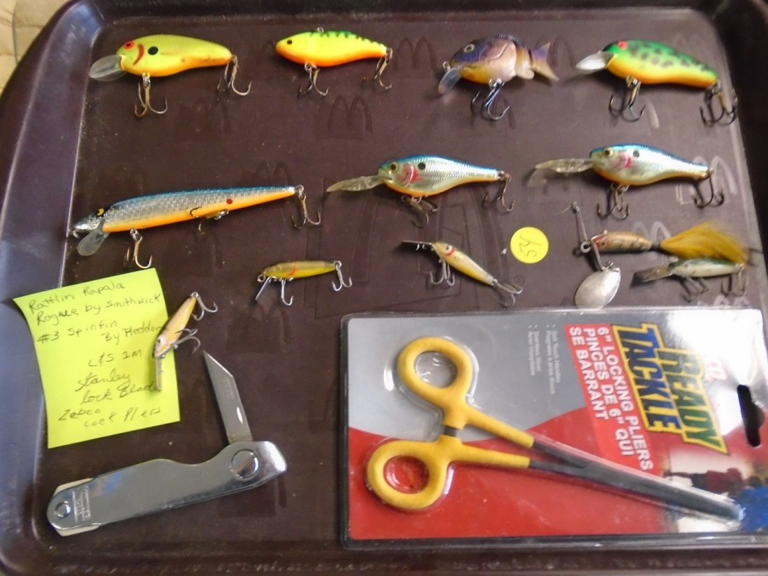 lot of 12 vtg fishing lures and more! (1 of 5)