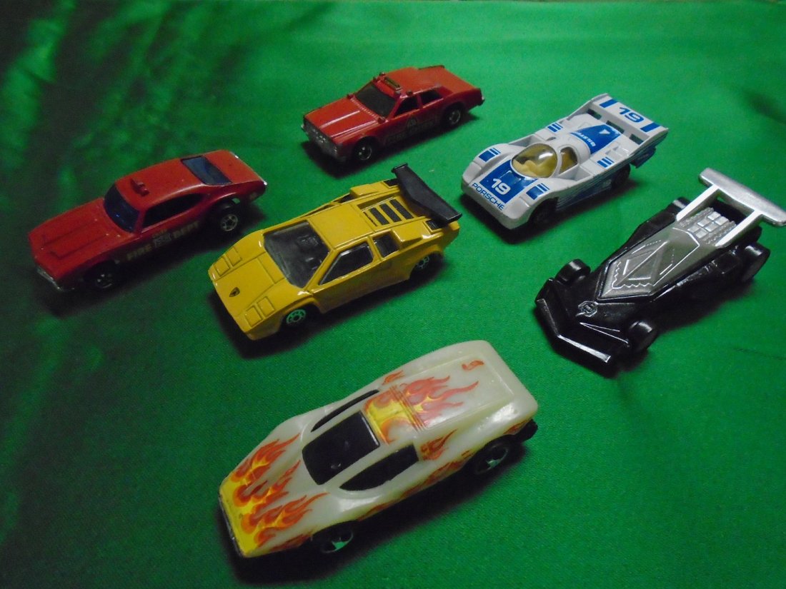 lot of 6 vintage toy cars hot wheels,maisto, (1 of 7)