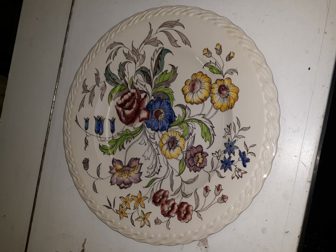 Vernon Kilns Mayflower 14" Chop Plate China (1 of 2)