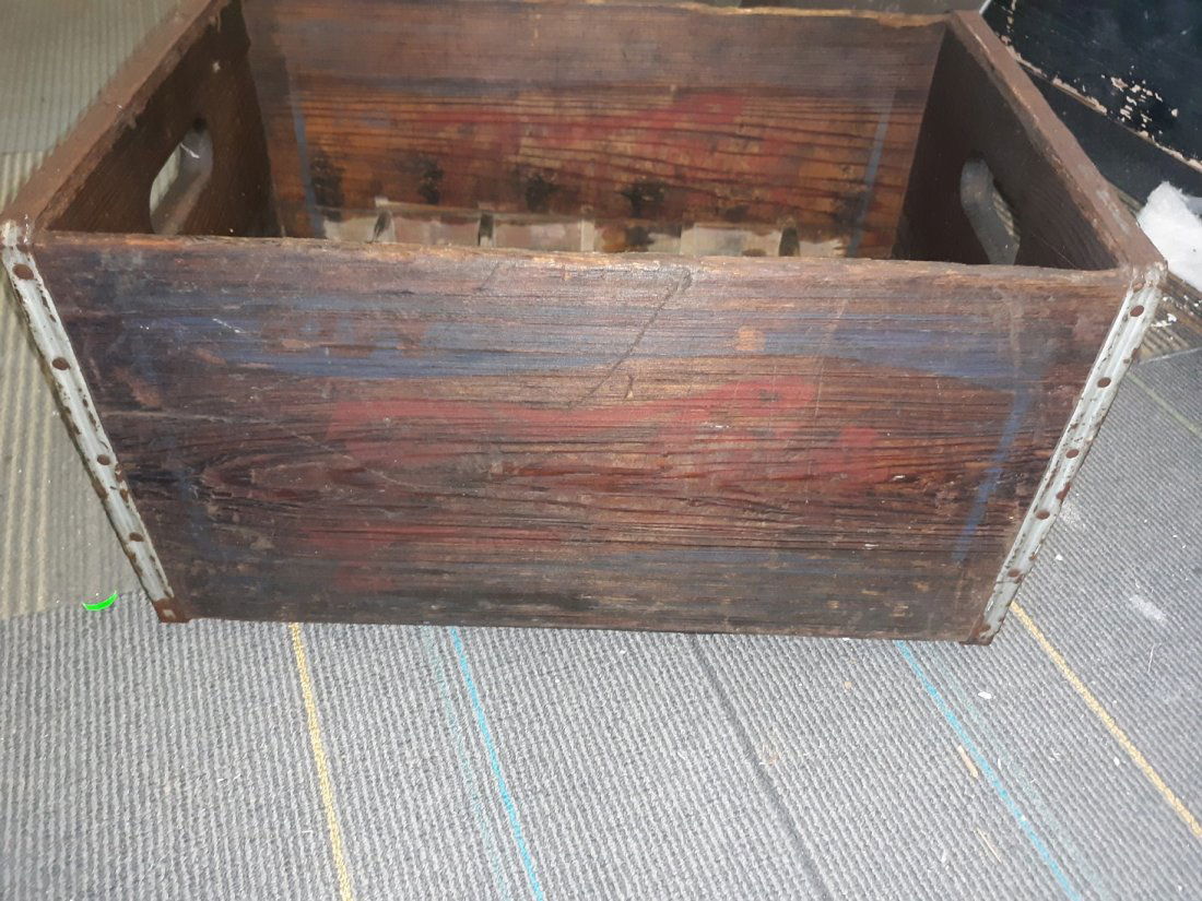 1940's Pepsi Double Dot Wood Box crate (1 of 8)