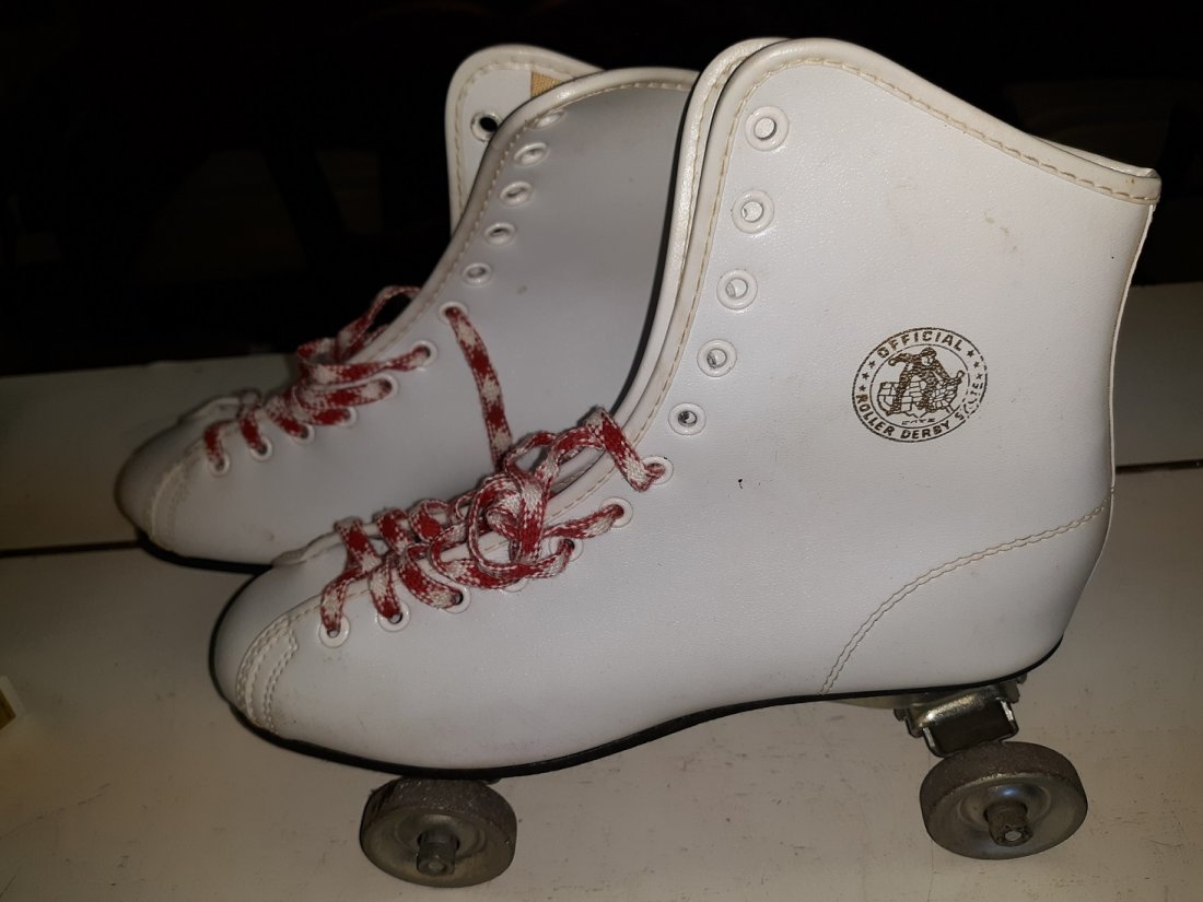 vintage official roller derby roller skates: vintage official roller derby roller skates estate found vintage official roller derby roller skates 1960's size 6 or 9? in great condition see pics