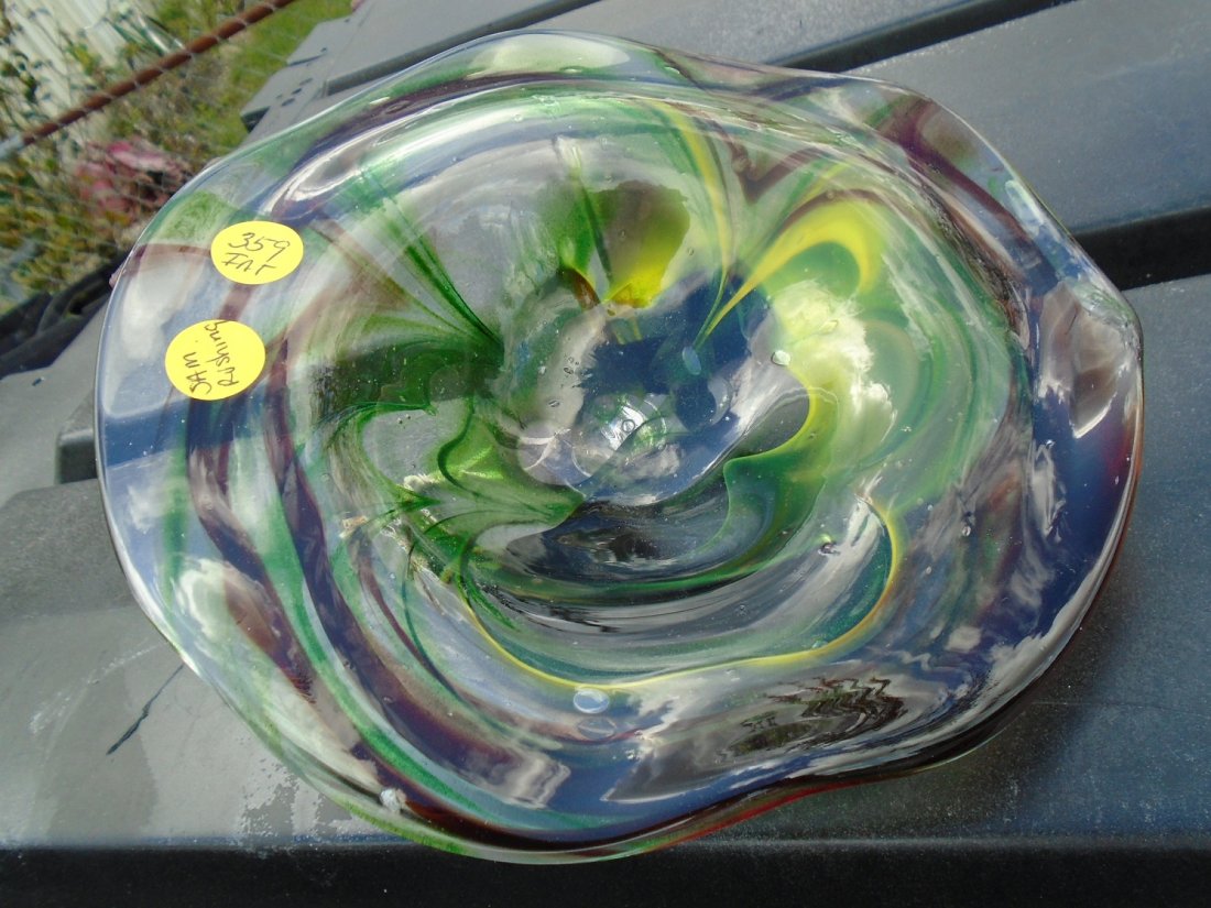 Sam Rushing Signed Hand Blown studio Art Glass: Sam Rushing Signed Hand Blown Art Glass what a beautiful piece no damage see pics 8 1/2" wide signed and dated 5/08