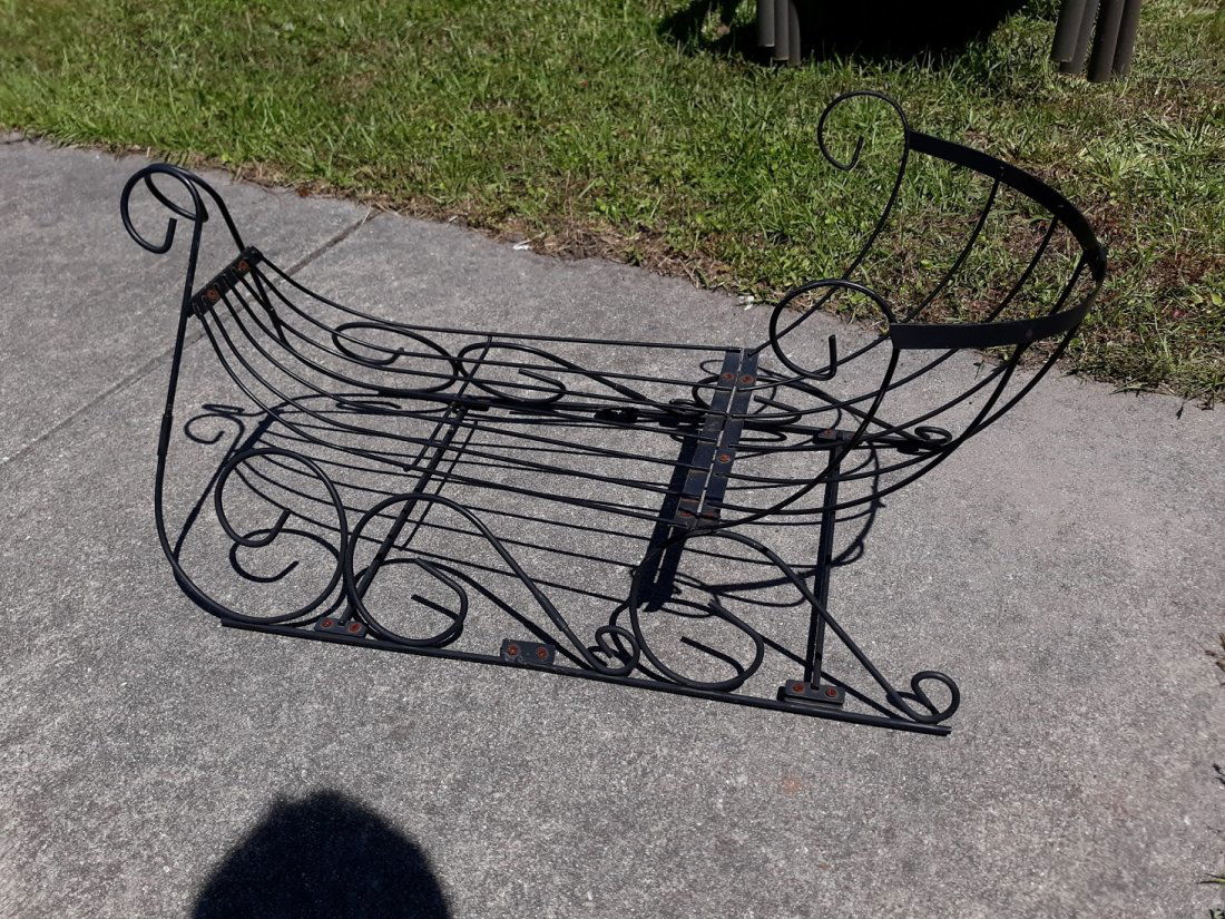 nice vintage iron sleigh /sled  decorator piece (1 of 3)