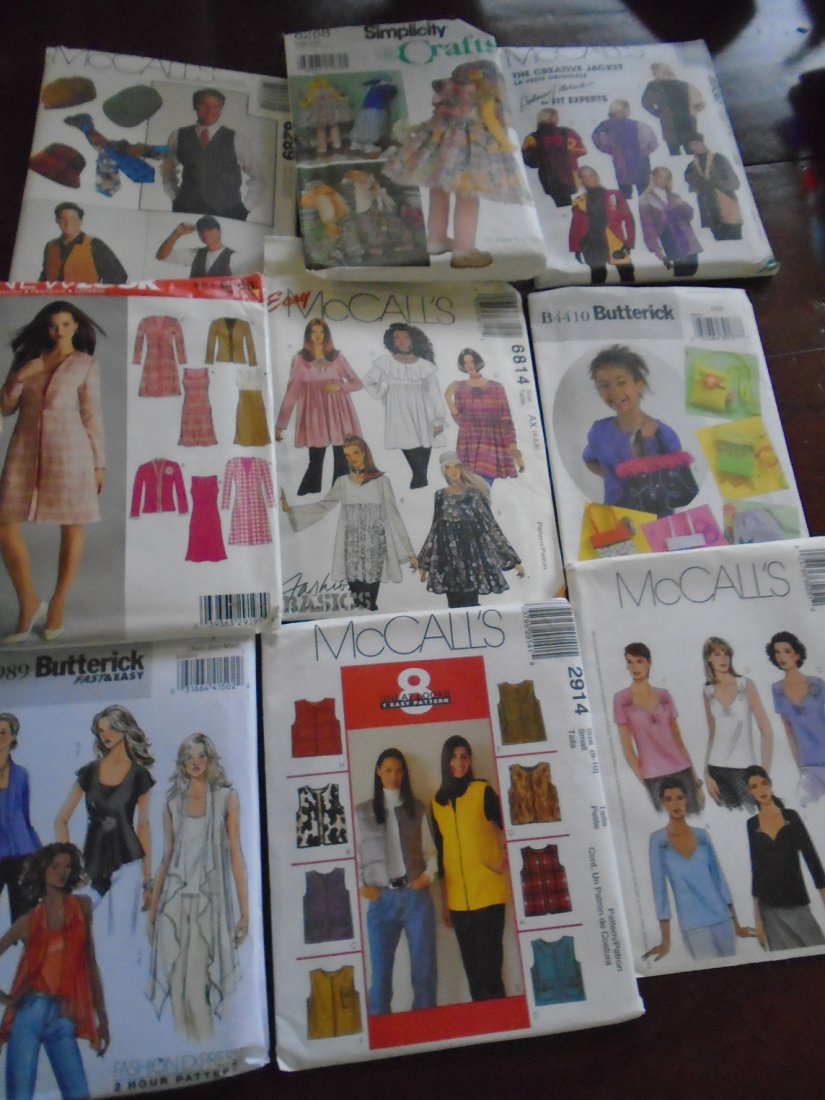 lot of 9 vintage retro sewing patterns mccalls simplici (1 of 4)
