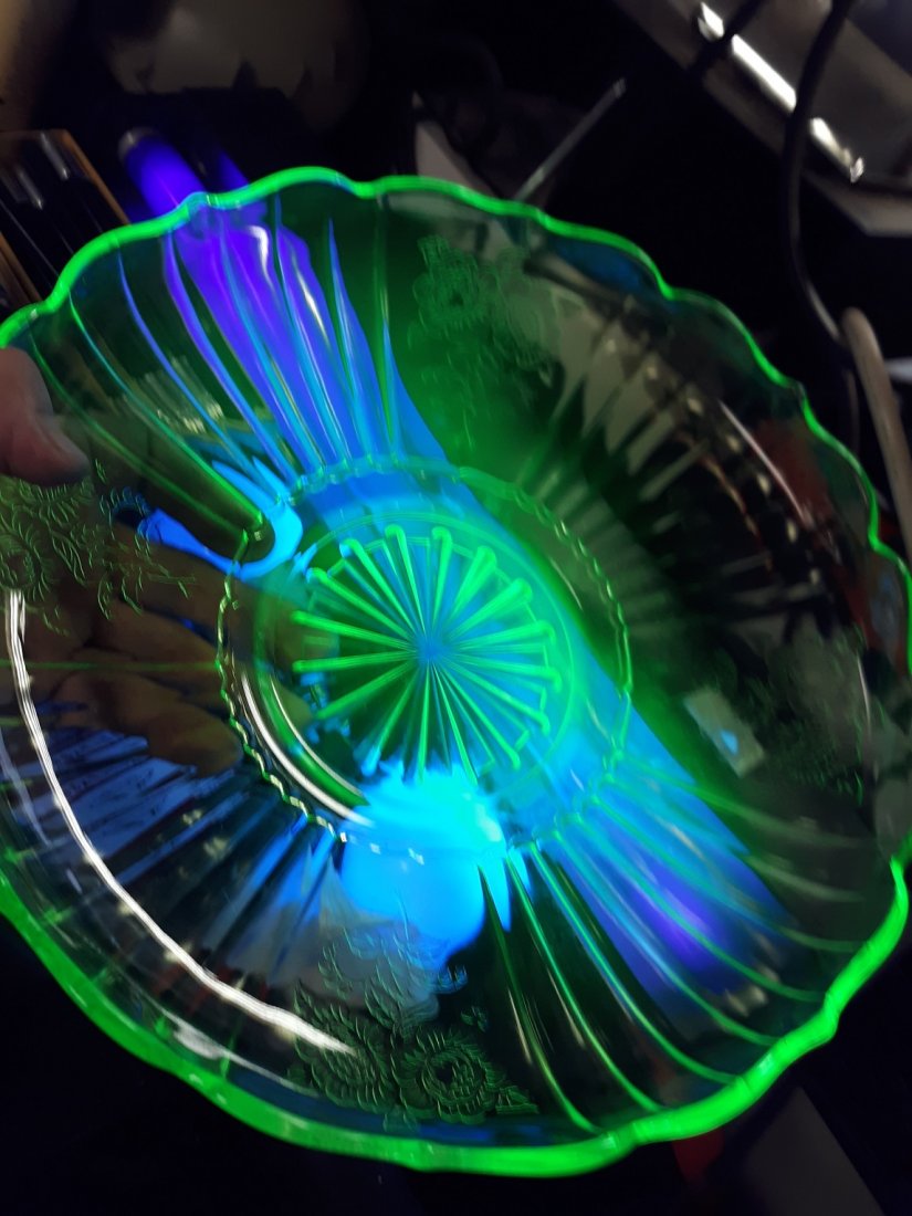 monumental vaseline depression glass bowl (1 of 3)