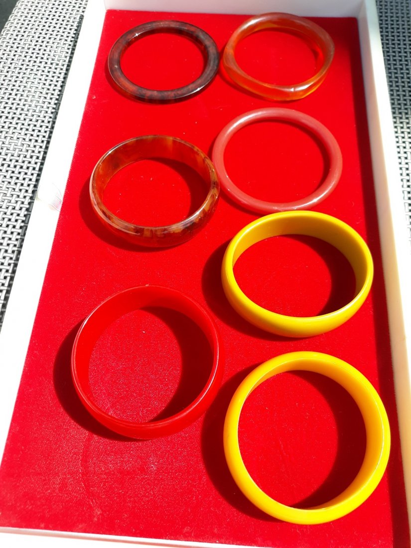 estate bakelite bracelet lot of 7 (1 of 8)