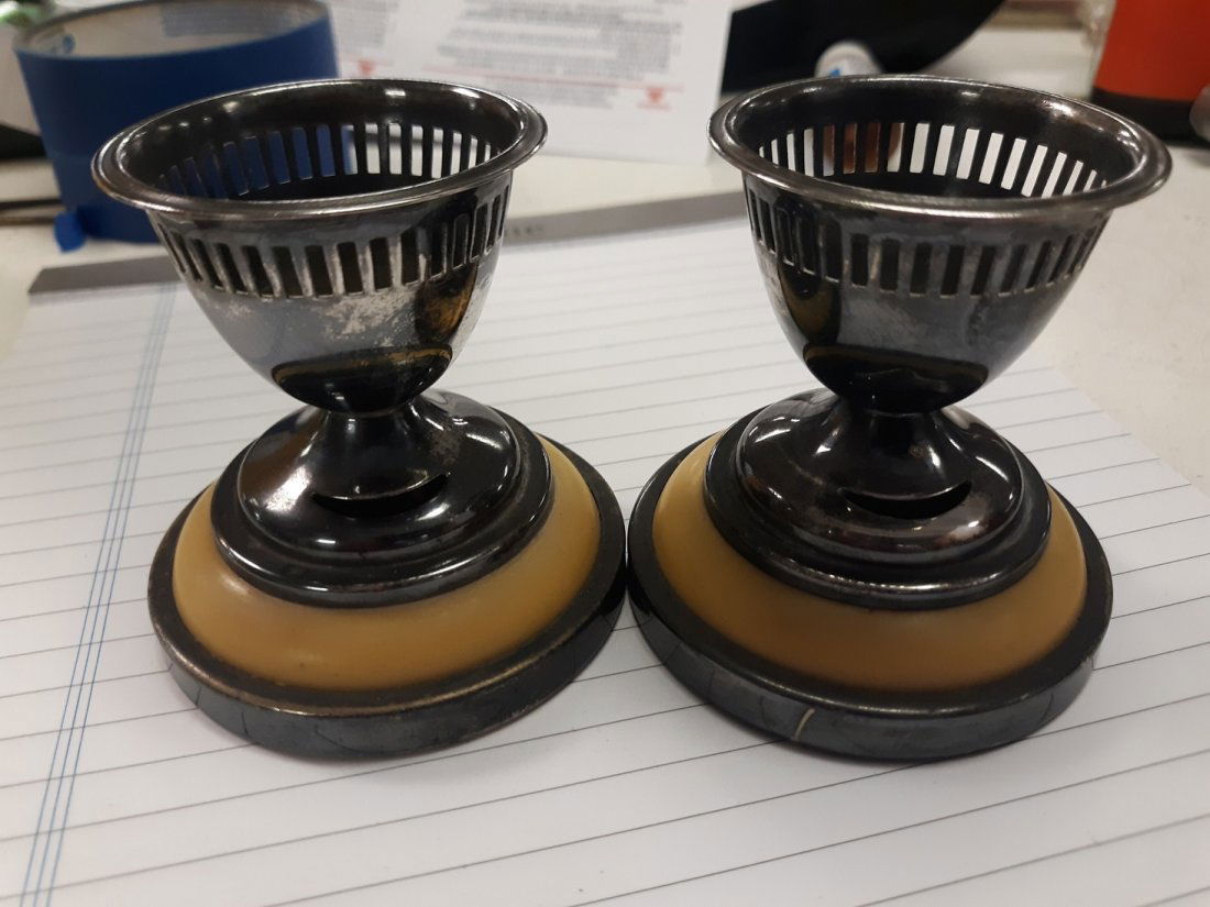 Vtg 2  LEWBURY Egg Cups 1930s Art Deco Bakelite Silver (1 of 4)