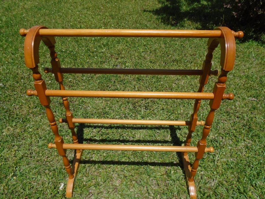 Quilt Rack Wood Blanket Stand Storage Display Towel Bar (1 of 2)