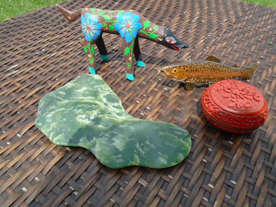mixed estate lot of 4 cinnabar enamel,alabaster +++: mixed estate lot of 4 cinnabar enamel,alabaster +++1 wooden animal alot of colors2 enamel covered trinket box cinnabar?3 fish4 alabaster or jade stone cold to touch see pics