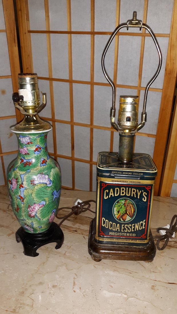 Cadbury Tin & Oriental Vase lamps lot of 2 (1 of 3)
