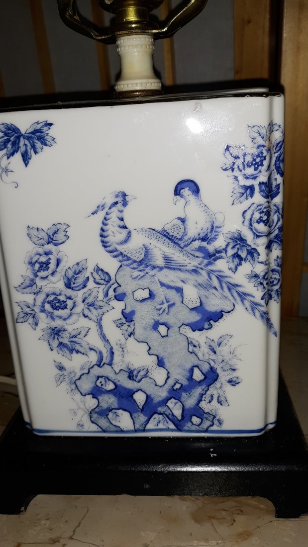 Blue and White Porcelain Tea? Jar Table Lamp: Blue and White Porcelain Tea? Jar Table Lamp what a beautiful lamp I was told this a tea jar lamp you decide the top of the jar has holes in so maybe it was used for that to let the tea breath I guess